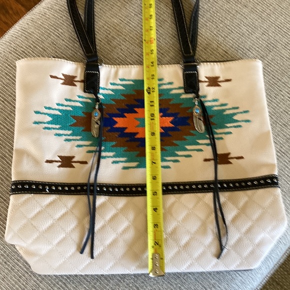 Montana West Tote - Picture 3 of 8